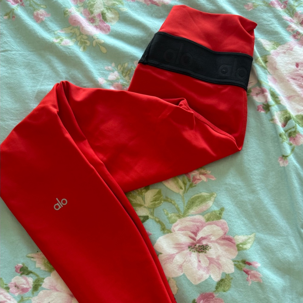 ALO Yoga Vibrant Red Leggings
